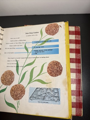 lot 2 vintage kids junior cookbooks hardbound spiral, Betty crocker better homes - Bild 4 von 10
