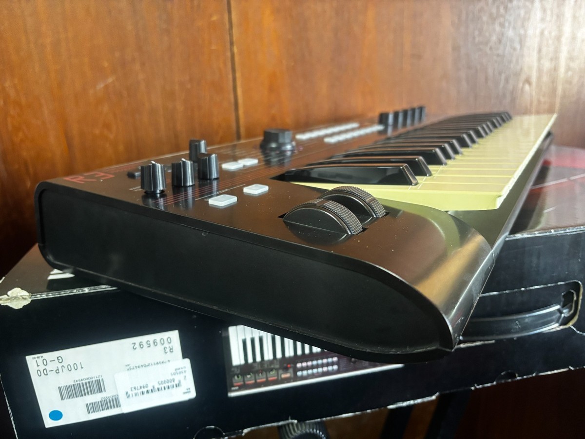 Korg R3 SYNTHESIZER/VOCODER w/box, mic, power supply Radias | eBay