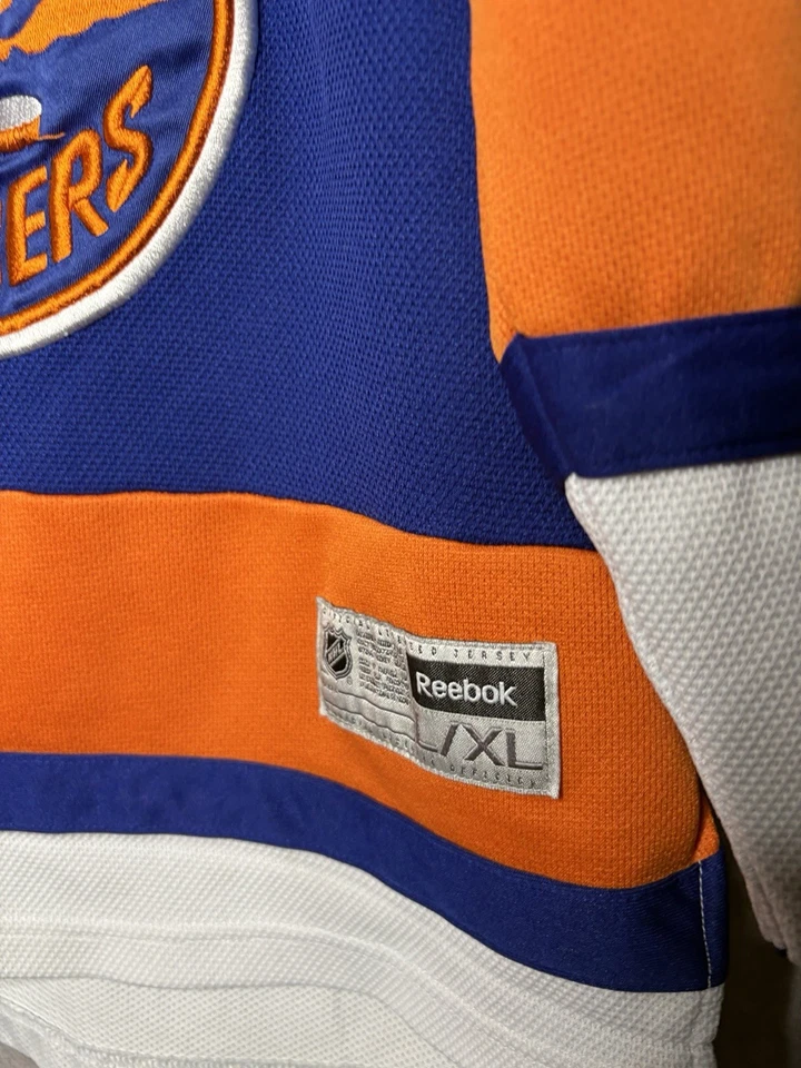 Reebok New York Islanders Blue Hockey Jersey Youth Size L/XL Stitched Sewn NHL - Image 3 of 4