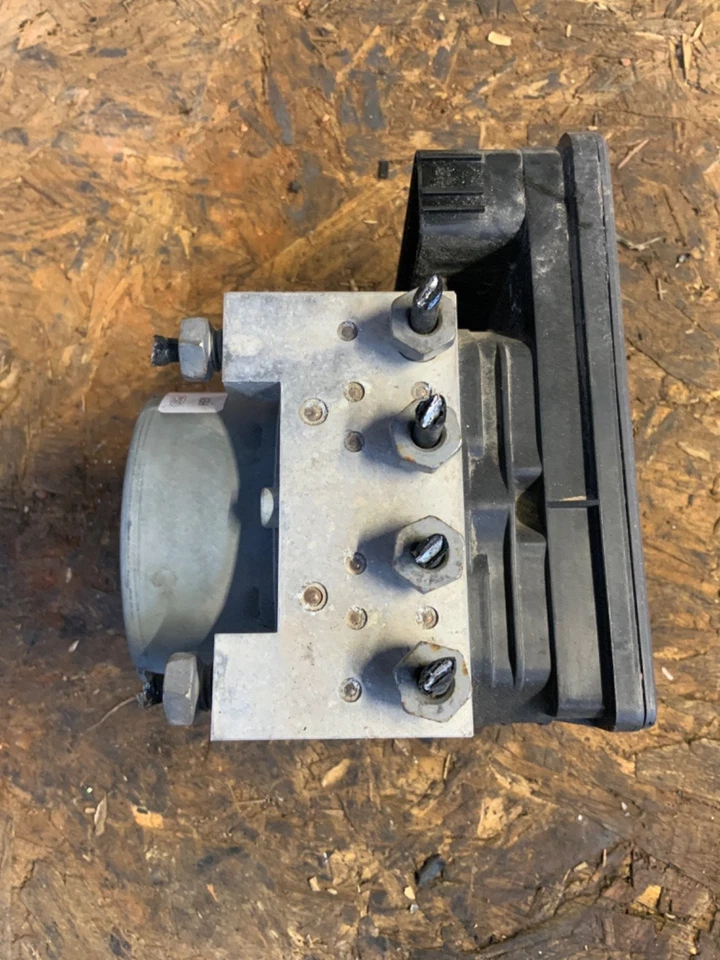 2015 Lincoln Mkz HYBRID HYDRAULIC BRAKE ABS PUMP FG98-2C555-AB - Image 4 of 4