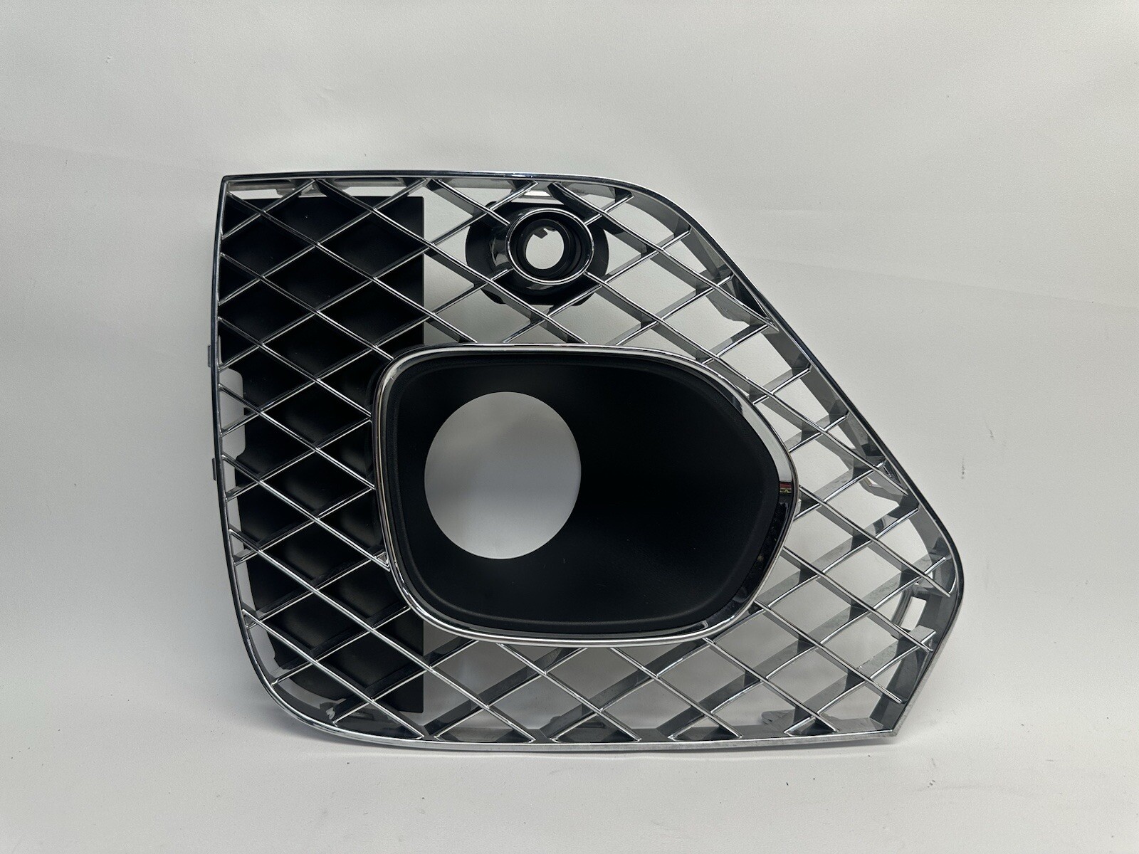 2021-2023 Bentley Bentayga Front Bumper Left Fog Light Grill Genuine 36A807681J