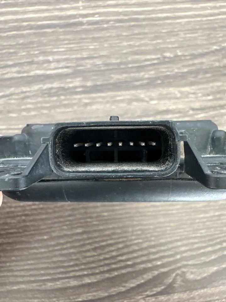 2020 Chevy Traverse RH Blind Spot Monitor Radar/Lane Change Assist 6PZ93469226 - Image 3 of 4