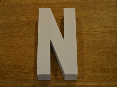 NEU IM KARTON WEISS KINDERZIMMER WANDBUCHSTABE ''N'' VON VERTBAUDET