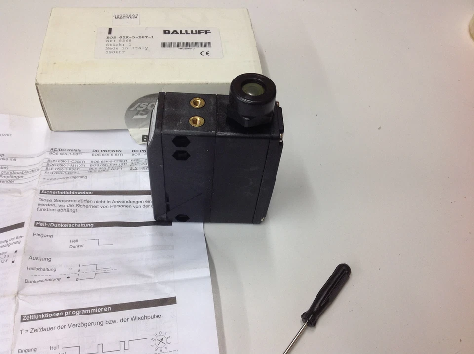 Balluff BOS 65K-5-B8T-1 Multi-Voltage Photoelectric Sensor. NEW IN BOX - Image 4 of 4