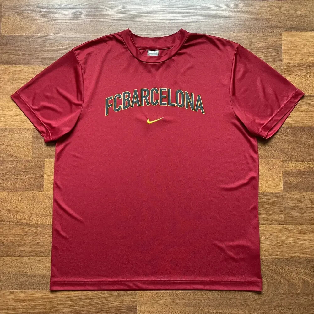 FC BARCELONA NIKE FOOTBALL SOCCER VINTAGE TEE SIZE 