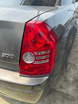 AmeriLite L.E.D Taillights Black For Chrysler 300/300C - Foto 9