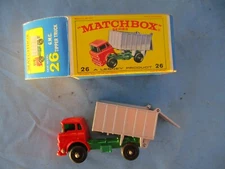 VINTAGE MATCHBOX LESNEY DIECAST CAR #26 GMC TIPPER TRUCK