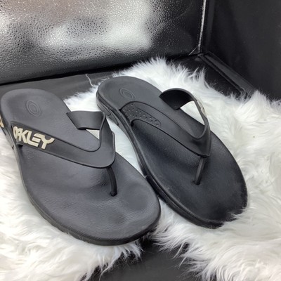 Oakley B1B Flip Flops Size 12 Black men Comfy Sandals | eBay display picture 3