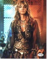 Halle Berry signed 8x10 Photo John Wick: Chapter 3 Parabellum JSA Authentication