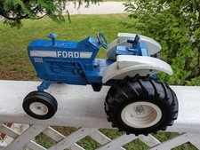 Vintage Diecast ERTL 1/12 Ford 8600 Tractor Blue Ford Toy Tractor No Reserve!