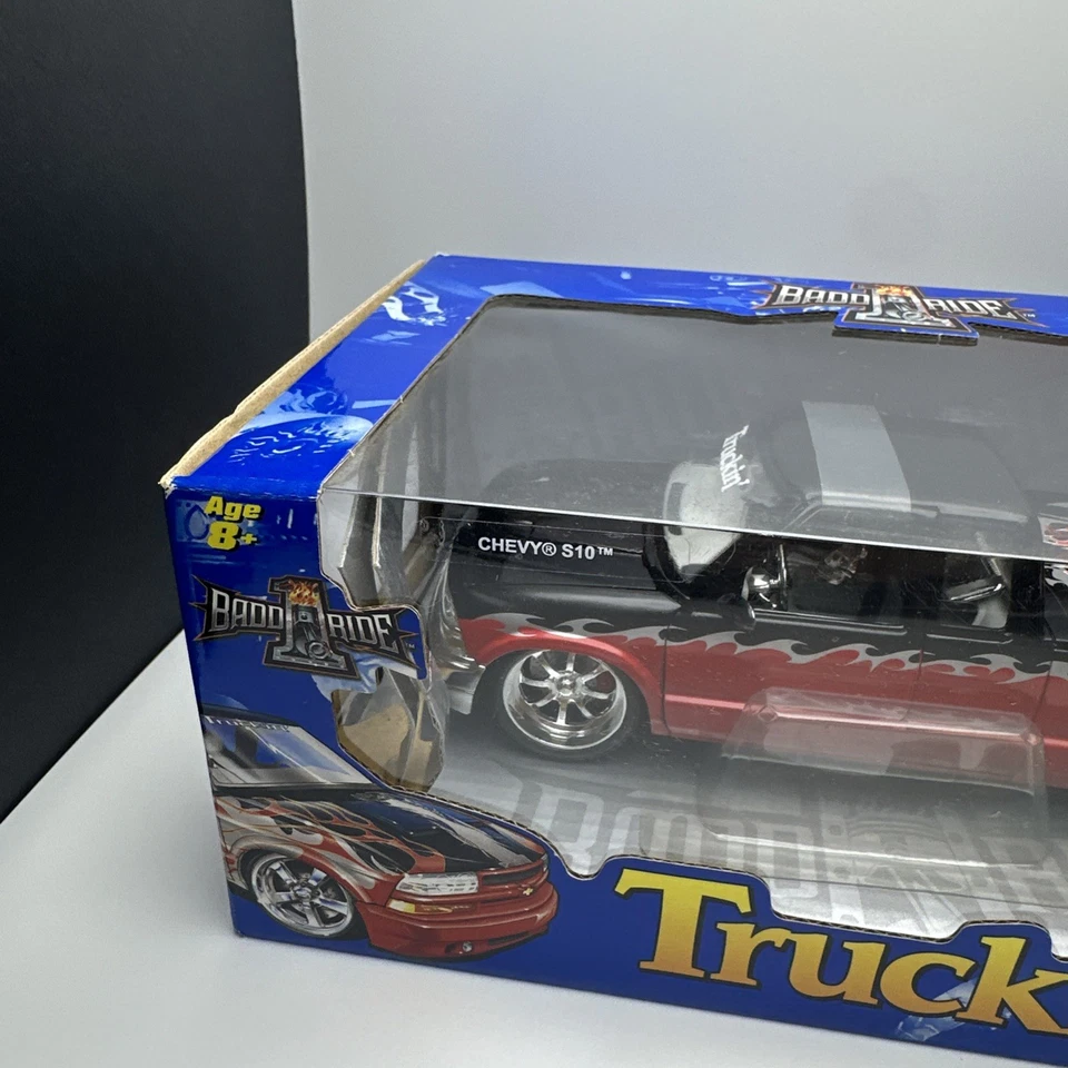 Badd Ride Truckin Series Chevy S10 Pickup 1:24 Die-Cast Custom Flames NIB Rare - Image 3 of 4