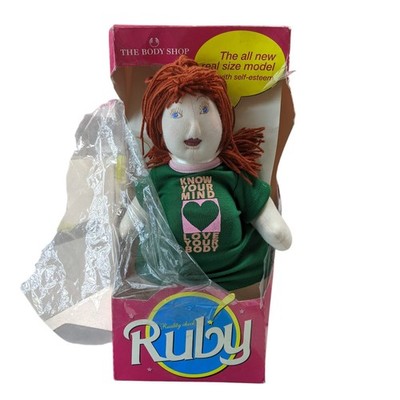 Sammlerstück Vintage Body Shop Ruby Stoff Curvy Übergröße Modell Puppe rote Haare 