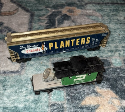 #ad Ho Scale Planters Covered Hopper Freight Car And Burlington Northern Floodlight $18.99