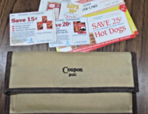 Vintage 1970s Coupon Pac Beige Nylon Pouch Organizer Clutch with Coupon Dividers