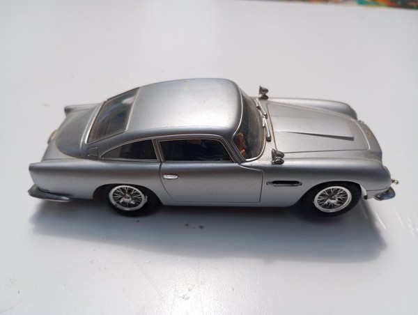 CARRERA 1/32 ASTON MARTIN JAME BON