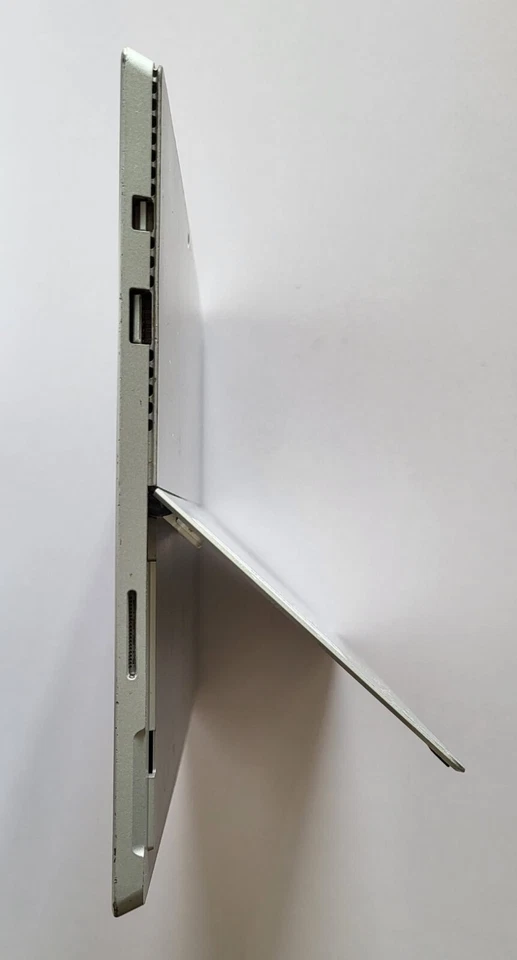 Microsoft Surface Pro 3 4GB RAM 128GB - Image 4 of 4