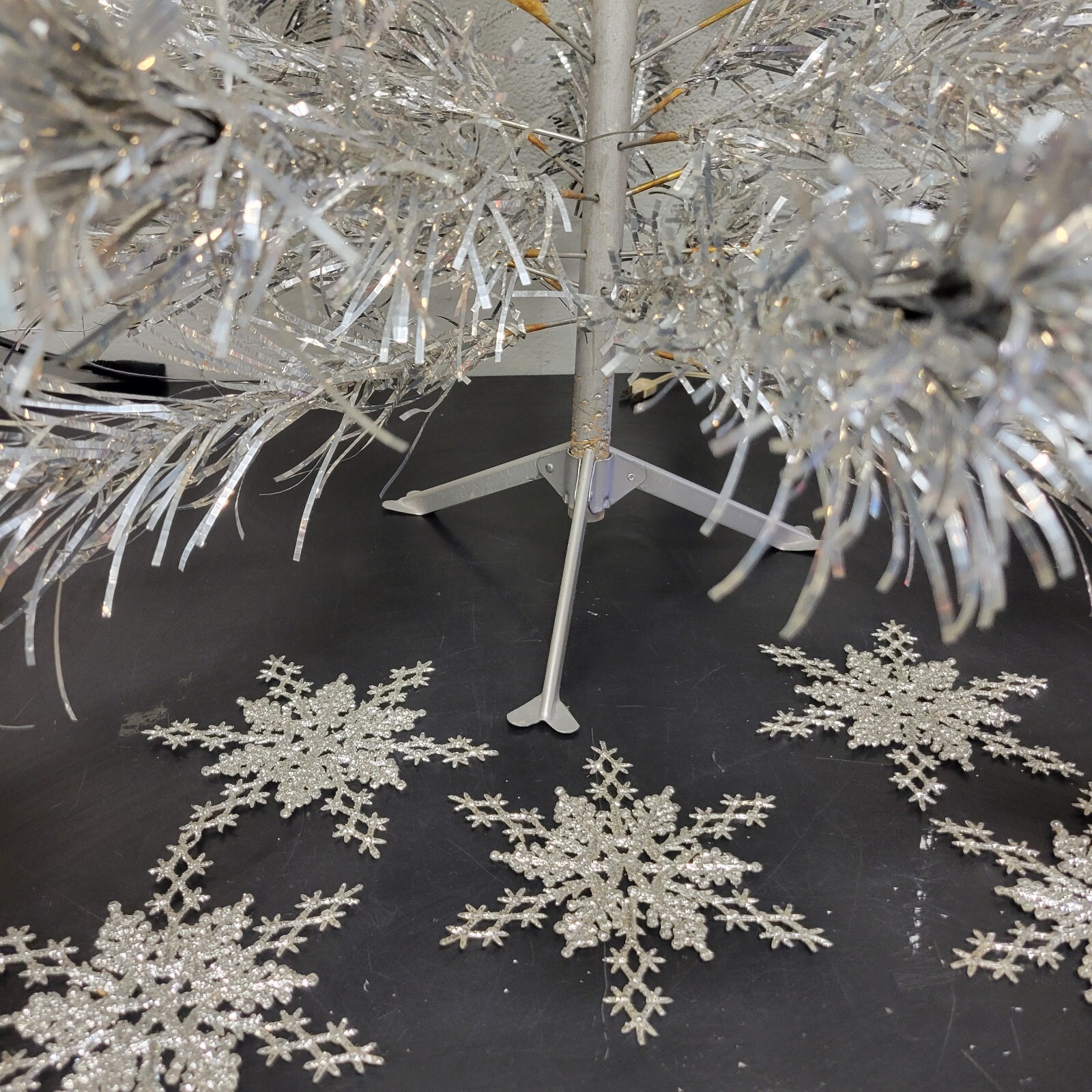 Pom Pom Sparkler Aluminum Christmas Tree Pair 3' & 4' ft with Color