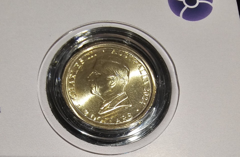 2024 PURPLE POPPY WAR ANIMALS REMEMBRANCE 2 ‘C’ Mint Coin in Card