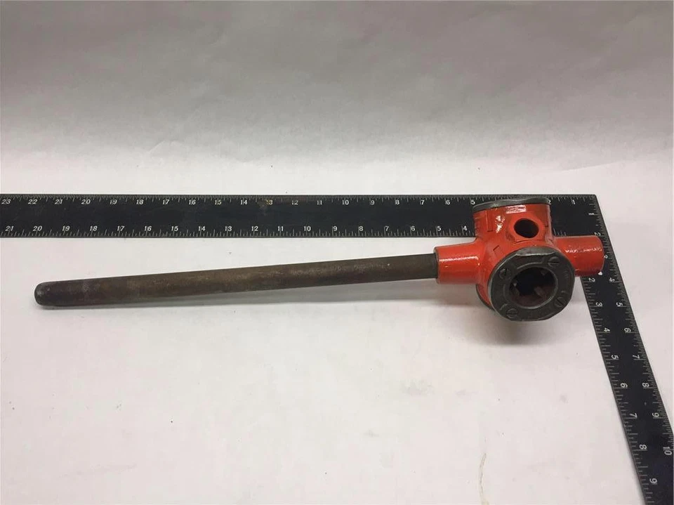 Ridgid No. 30-A 3-Way Pipe Threader 1/2" x 3/4" x 3/8" - Image 2 of 4
