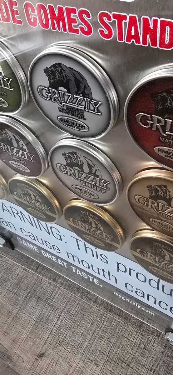 NEW OB GRIZZLY TOBACCO 12 TIN DOUBLE SIDED/FRAMED W/STAND 
