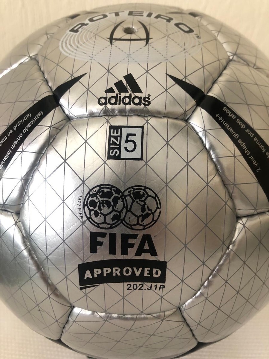 Adidas ROTEIRO |UEFA EURO 2004 PORTUGAL|FIFA APPROVED |Official