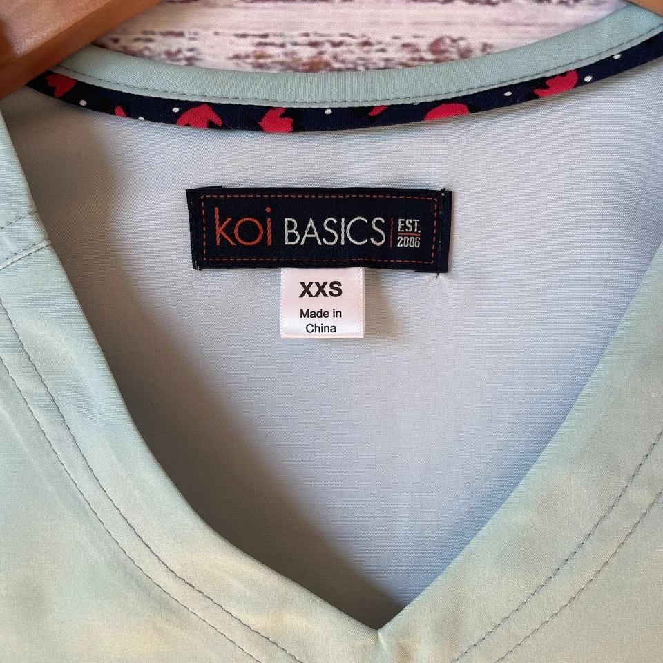 Koi Basics Cali Womens Scrub Top XXS Pastel Ombre Scrubs Shirt Medical - Image 3 of 4