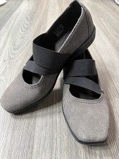Clarks Haydn Juniper Women's Grey Suede Mary Jane Flats 7M