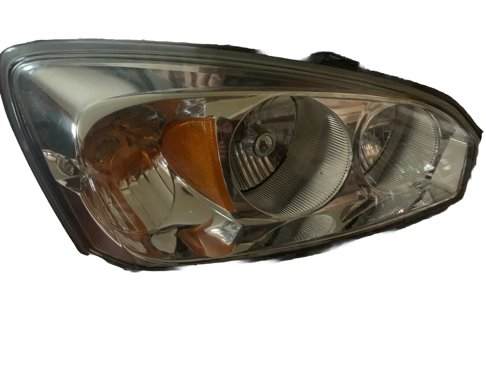 Лампа головного света в сборе для правостороннего пассажира Chevy Malibu 04-08 GM 15851372 - Изображение 3 из 4