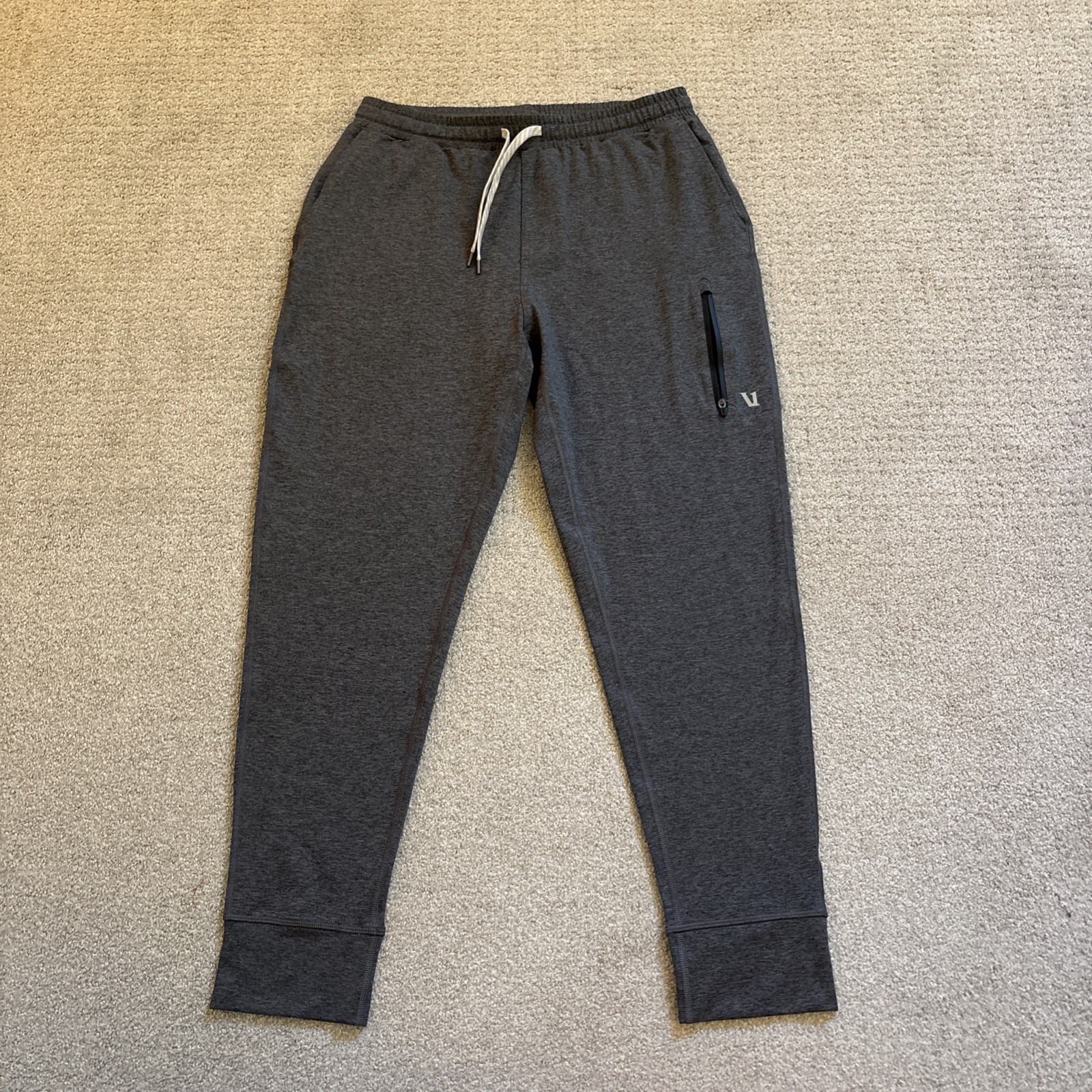 Vuori Sweatpants Sunday Performance Mens Sz M Gray Knit Joggers Athletic Gym