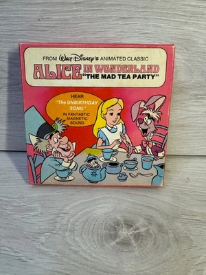 Walt Disney’s Alice in Wonderland “The Mad Tea Party” - Super 8 B/W Sound Film - Bild 1 von 4