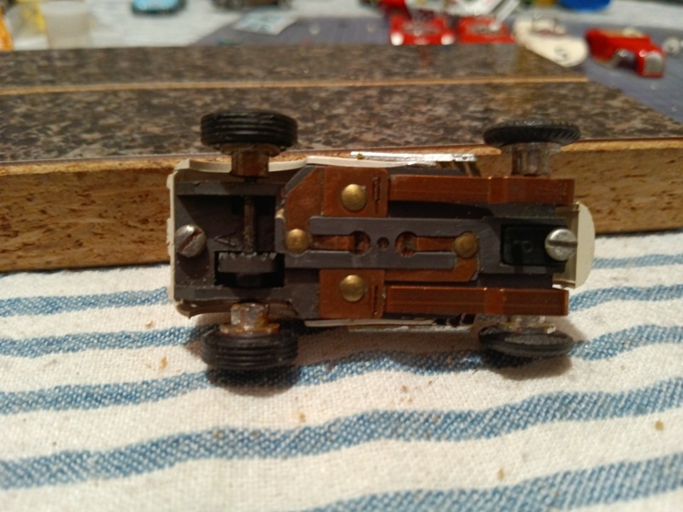 Aurora T-Jet Tan Hot Rod Roadster solid Rivet Chassis New Parts | eBay