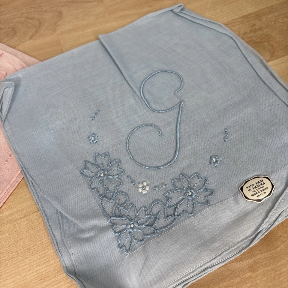 Vintage 1940's Maderia Handkerchief ebroidered 'g' set of 2 pink & blue - Image 3 of 4