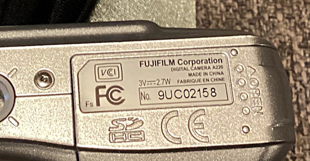 Fujifilm FinePix A220 12.2MP Digital Camera 3x Optical Zoom (For