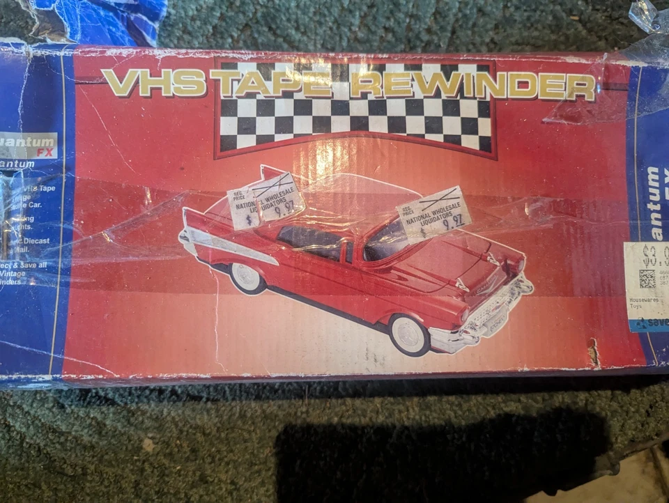 1957 Red Chevy VHS Video Cassette Rebobinador 1980 Oficialmente Chevy Licenciado FUNCIONA - Imagem 2 de 3