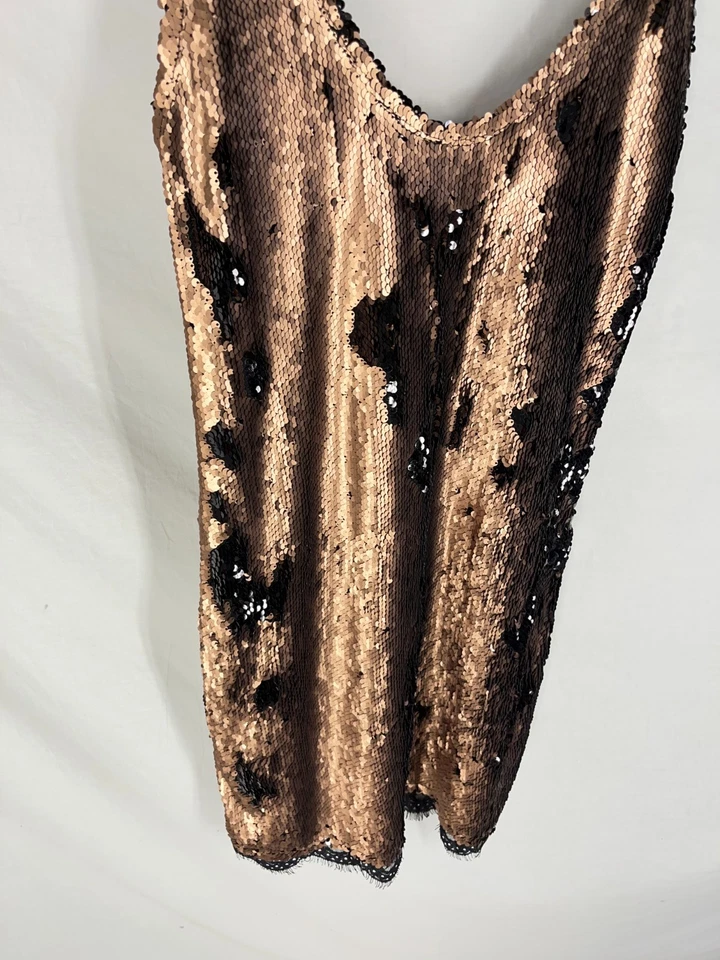 Camiseta sin mangas Intimately by Free People con ribete de encaje color dorado medio Foto 2 de 4