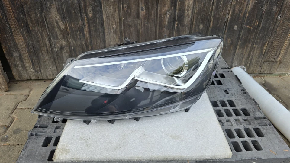 KO Halter Seat Alhambra 2 Scheinwerfer Links Xenon - Bild 1 von 4
