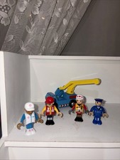 Brio wooden railway Vintage People and Crane train Car Very good Condition