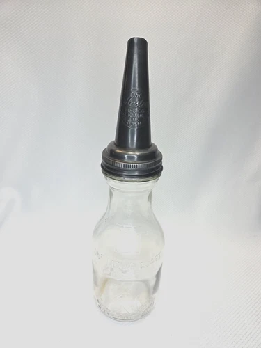 Vintage 1926 THE MASTER MFG CO LITCHFIELD ILL. Metal Oil Spout Glass Qt Jar