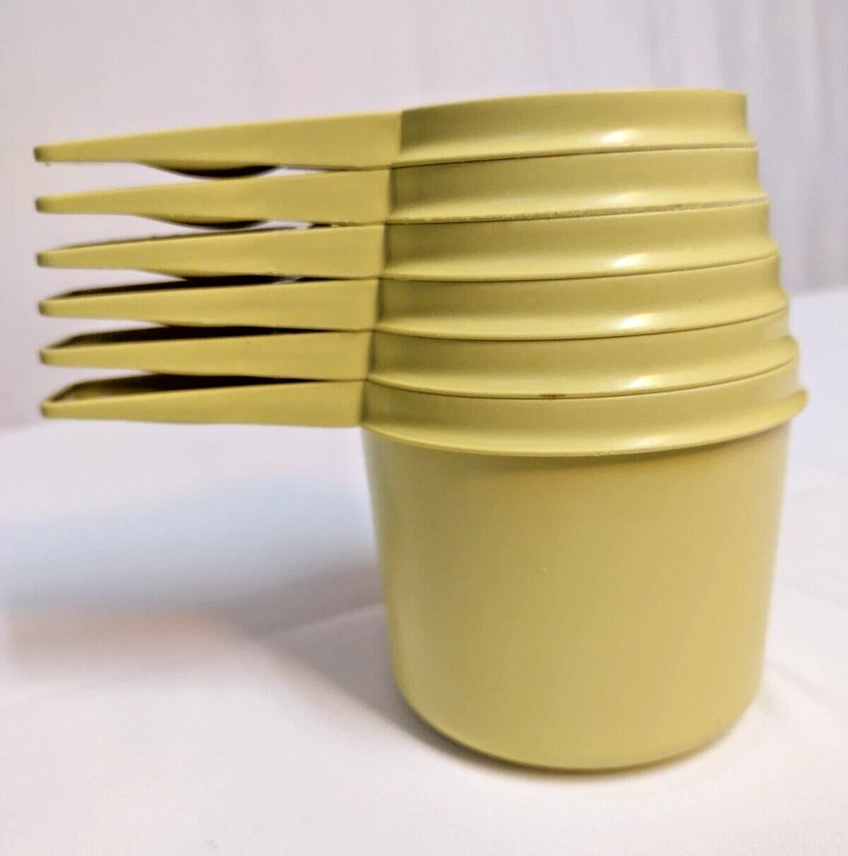 Vintage Tupperware Complete Set of 6 Yellow Nesting Measuring Cups 1/4 to 1 Cup - Image 4 of 4