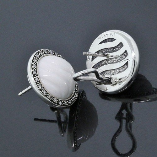 David Yurman Midnight Melange Sterling Silver Diamond 13mm White Agate Earrings - Picture 3 of 3