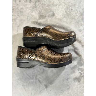 Dansko Women's Embossed Clog Professional Comfort Brown