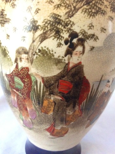 Gran jarrón Satsuma japonés antiguo, escenas de la vida cotidiana, ryozan firmado - Imagen 4 de 6