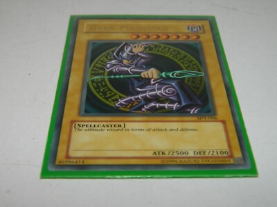 YuGiOh Dark Magician SDY-006 Ultra Rare Holo Card. 46986414 / 1996