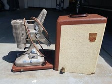 Keystone Regal K-109 8mm Vintage Movie Projector with case, 1950s. Tested works.