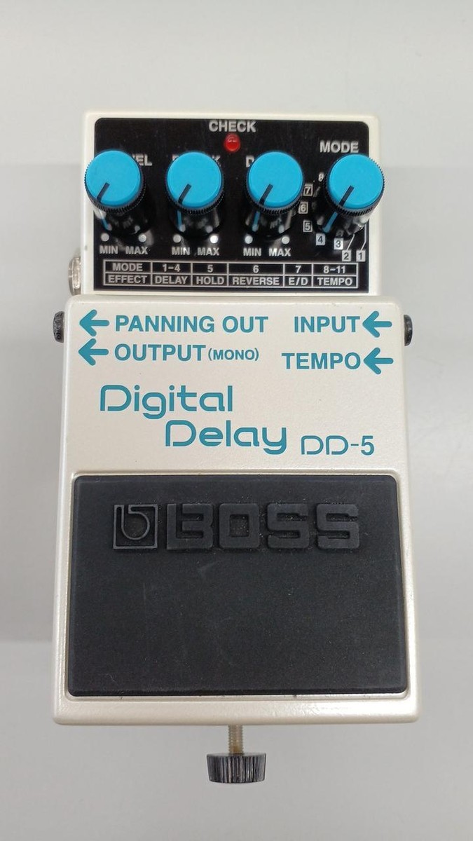 Boss DD-5 Digital Delay Guitar Effect Pedal Good Condition from