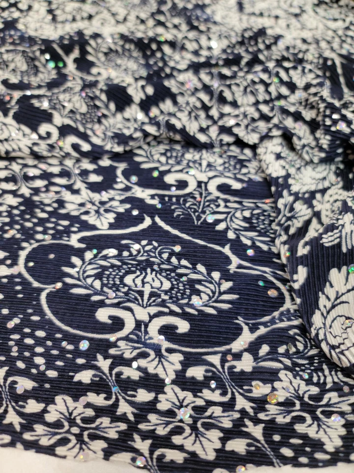 Vestido azul marino y blanco plisado elástico tela de moda por yarda patrón Ikat Foto 3 de 4