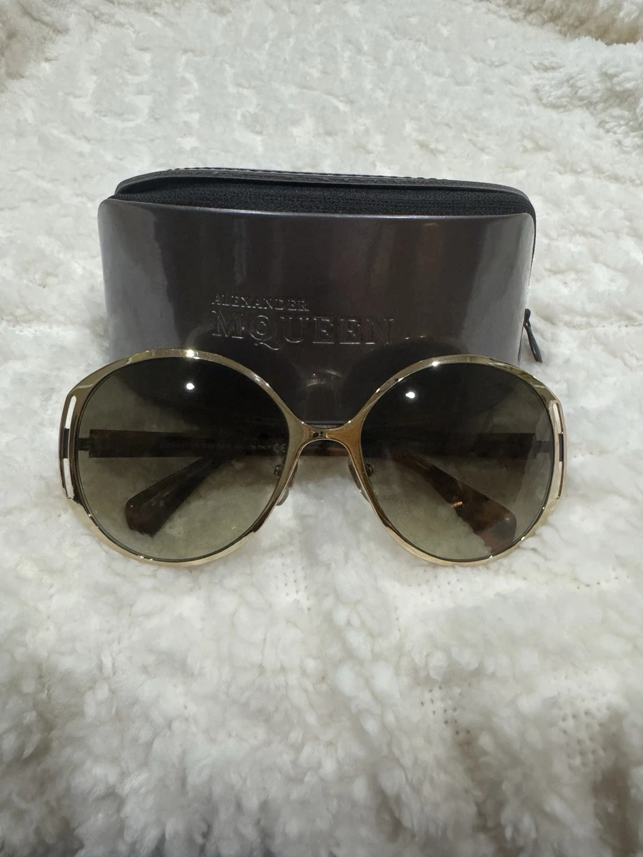 Alexander MQueen Gold Skull Sunglasses
AM0020S 004 59 12 135 Tiger Eye Frames Alexander McQueen Skull Sunglasses for Men for sale | eBay main image 4