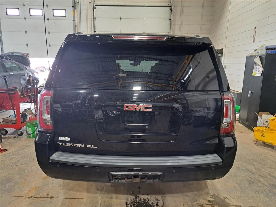 Cilindro maestro de freno 2015 Yukon XL 1500 SKU#4079479 Foto 3 de 4
