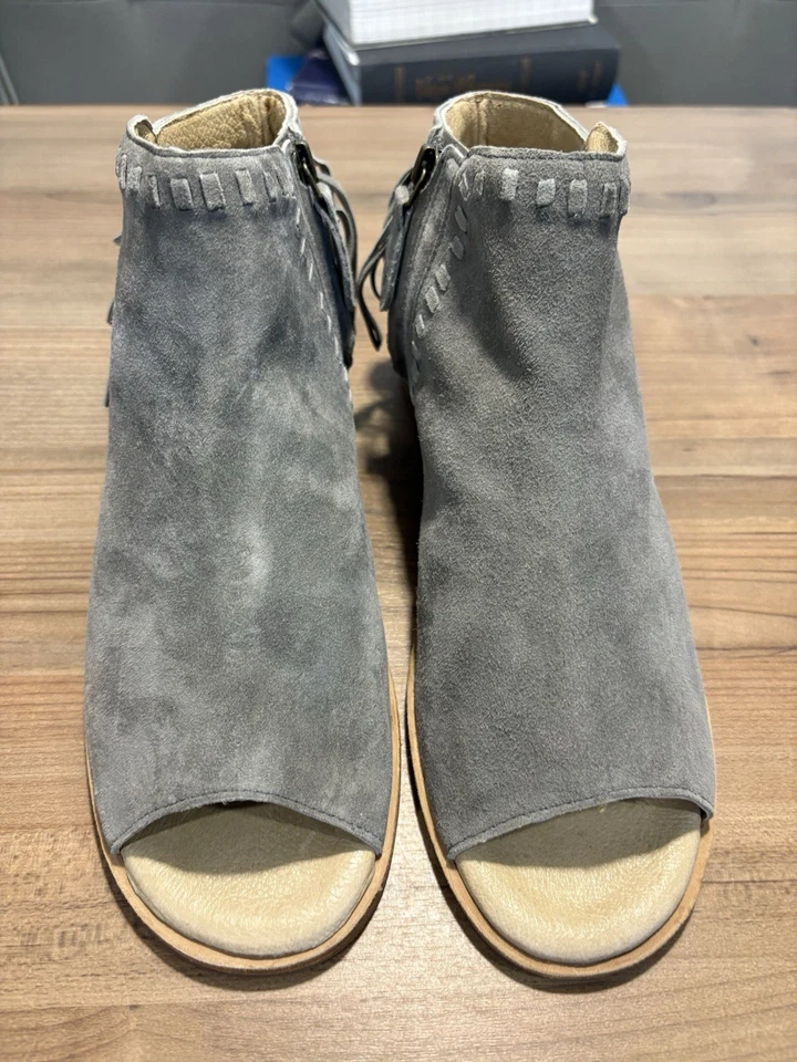 Zapatos Gee WaWa Anthro Gamuza Mujer Talla 10 Gris Punta Abierta Tacón Flecos Cremallera Sin Cordones Foto 2 de 4