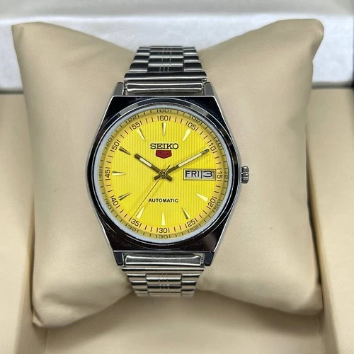 Refurbished Vintage Seiko 5 Automatic: 17 Jewels Day Date Men's Watch